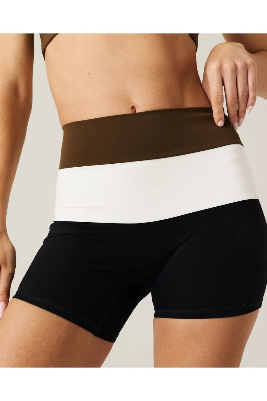 New Daughter Lessons Cruise Shorts